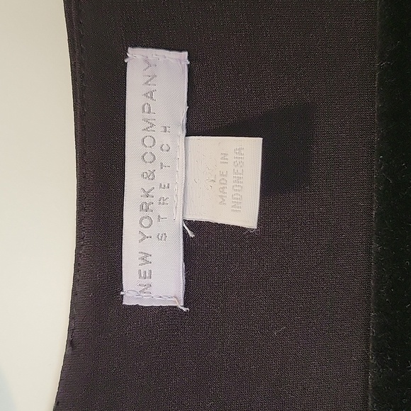 New York and Company jumpsuit L - Picture 2 of 8